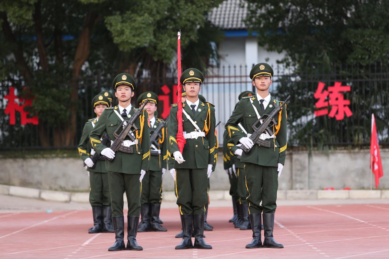 不忘初心砥砺行,同心共筑强校梦—leyu体育举办十周年庆典活动