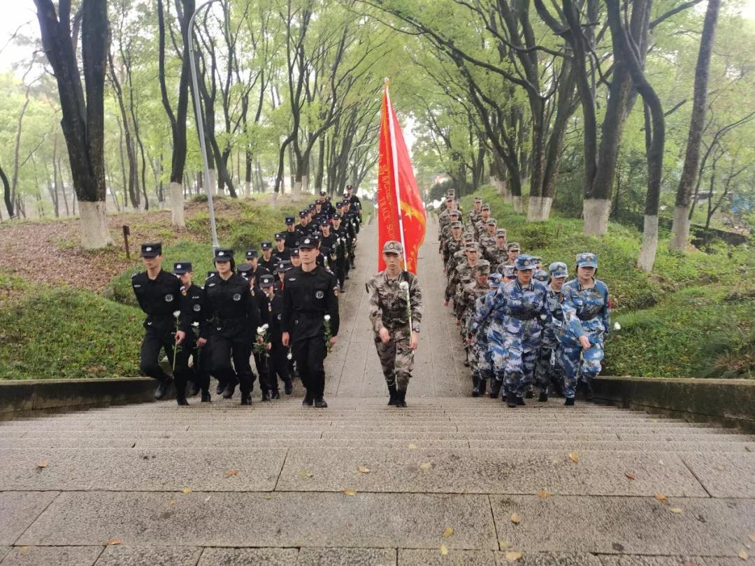 学习党史，致敬英雄---leyu体育开展清明节祭扫主题团日活动